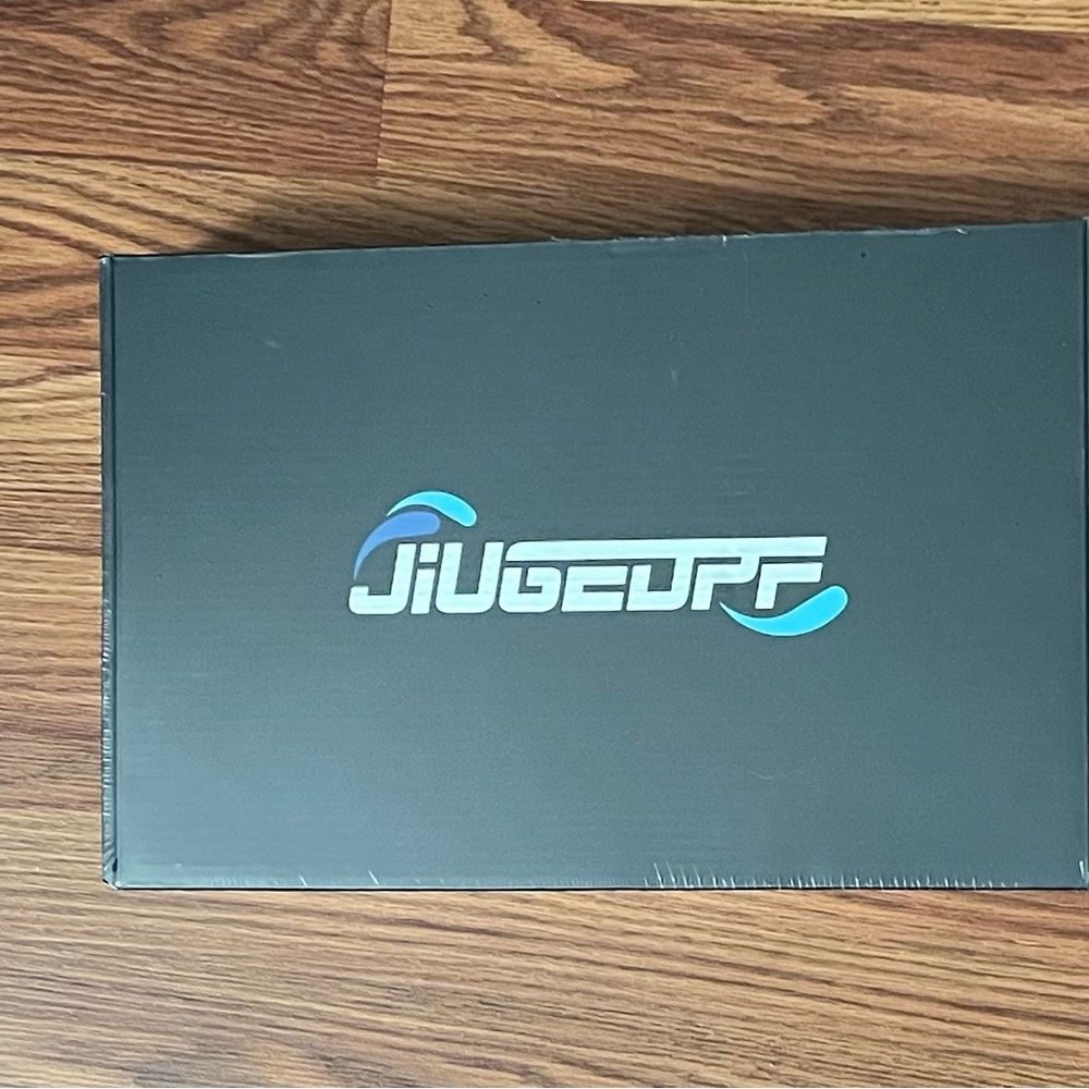 JiuGeOff smart white digital photo frame. Unopened